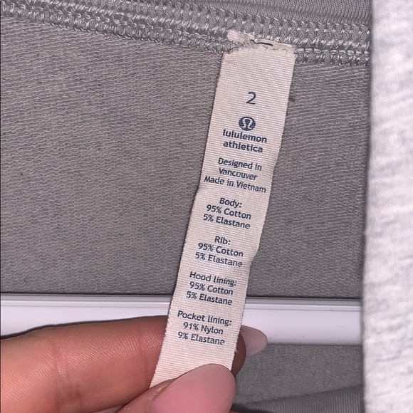 Lululemon size 2 hoodie - Picture 5 of 5